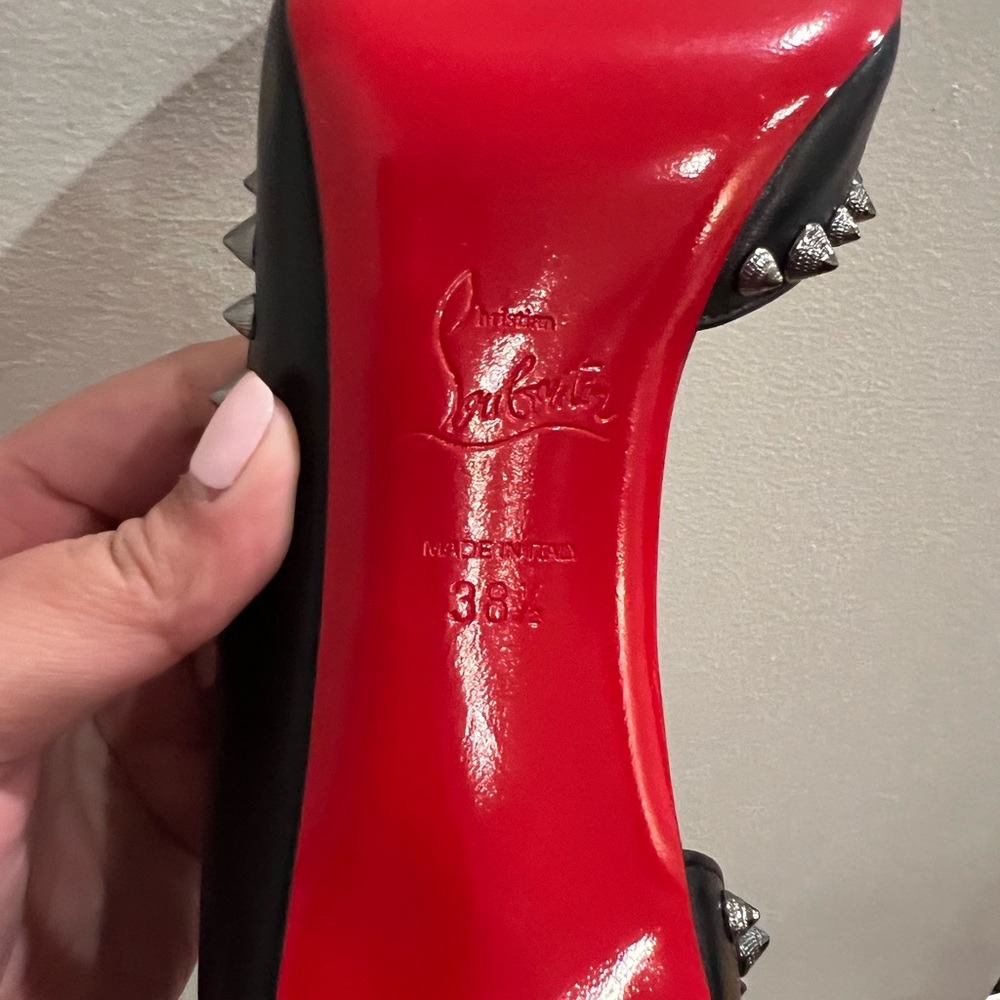 Louboutin Irishell 85 Nappa Leather Gun Metal Studs 38.5 Heels - Picture 6 of 6